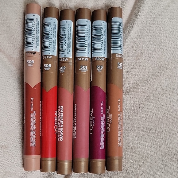 L'Oreal Matte Lip Crayon - Picture 3 of 3